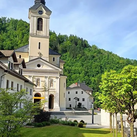 Haus Lagma דירה *